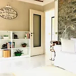 Caligaggio 18 - Charming On The Lakefront شقة مالغراتي