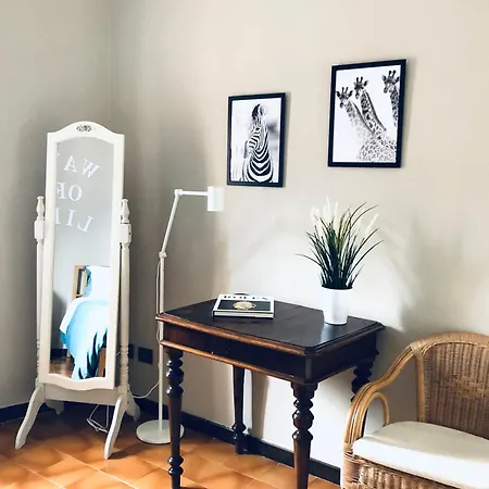 Caligaggio 18 - Charming On The Lakefront Apartment